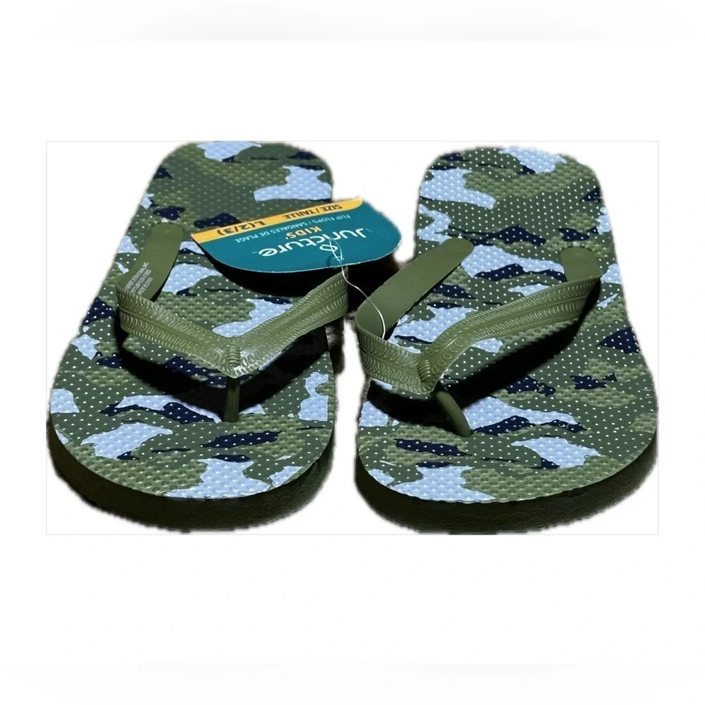 Juncture Kids Green Camouflage Flip Flops size Large (2/3)